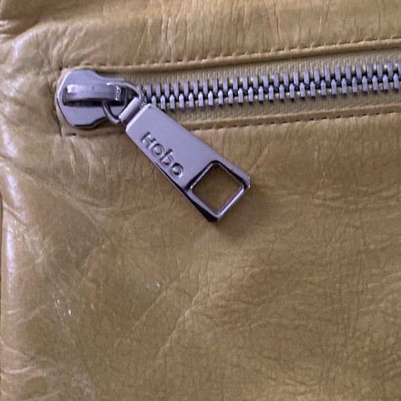 HOBO International Skyler Clutch Bag - Picture 5 of 9